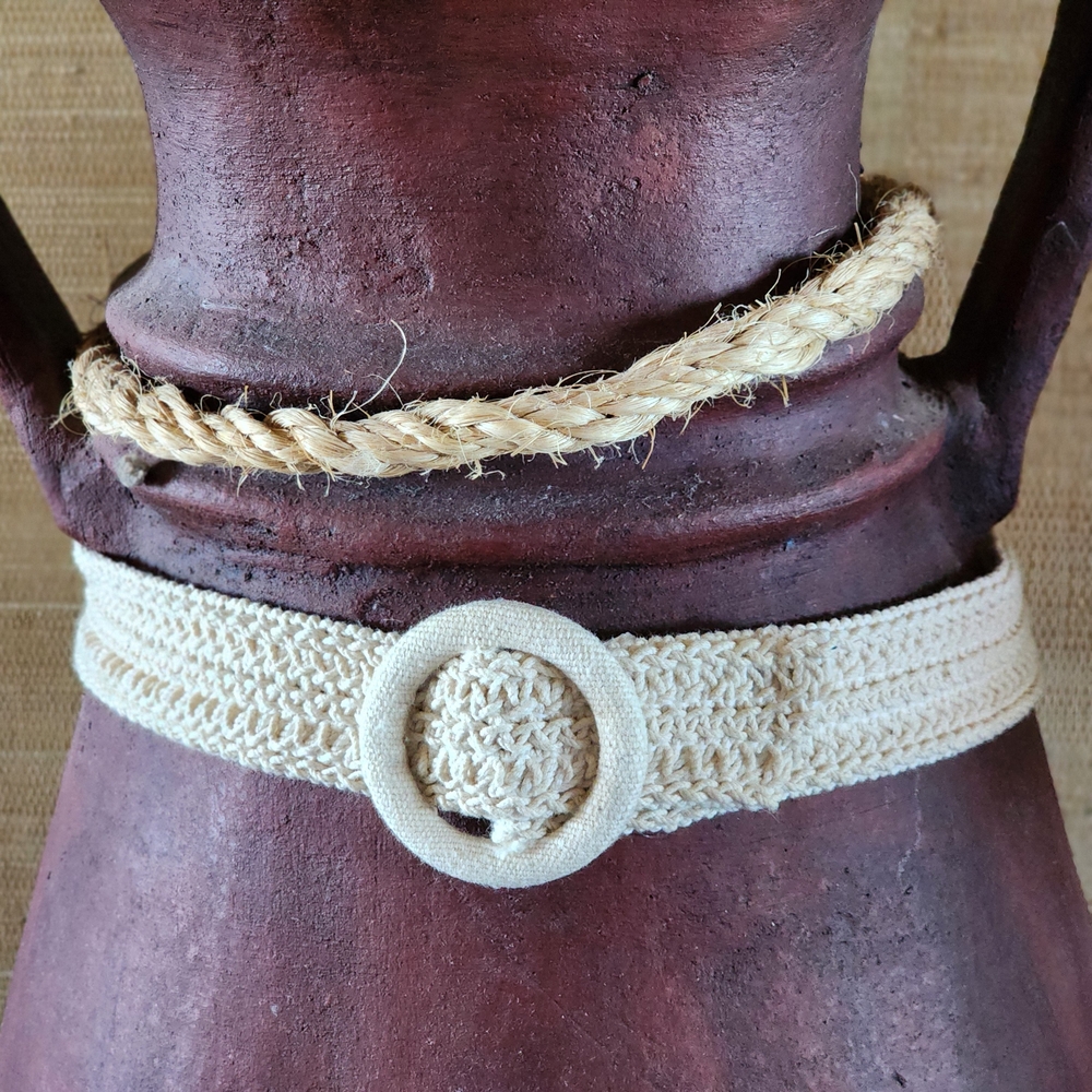 Cream Crochet Belt with Round Buckle 1.5" Wide 32" - Picture 4 of 5